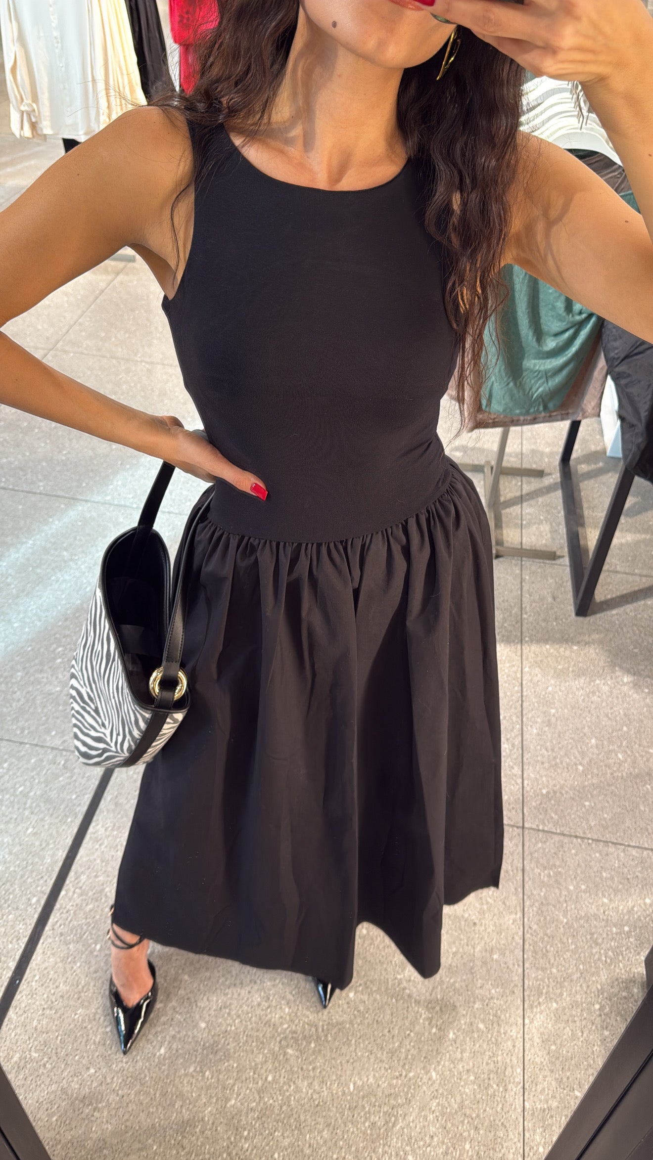 Halter Yaka Siyah Midi Elbise