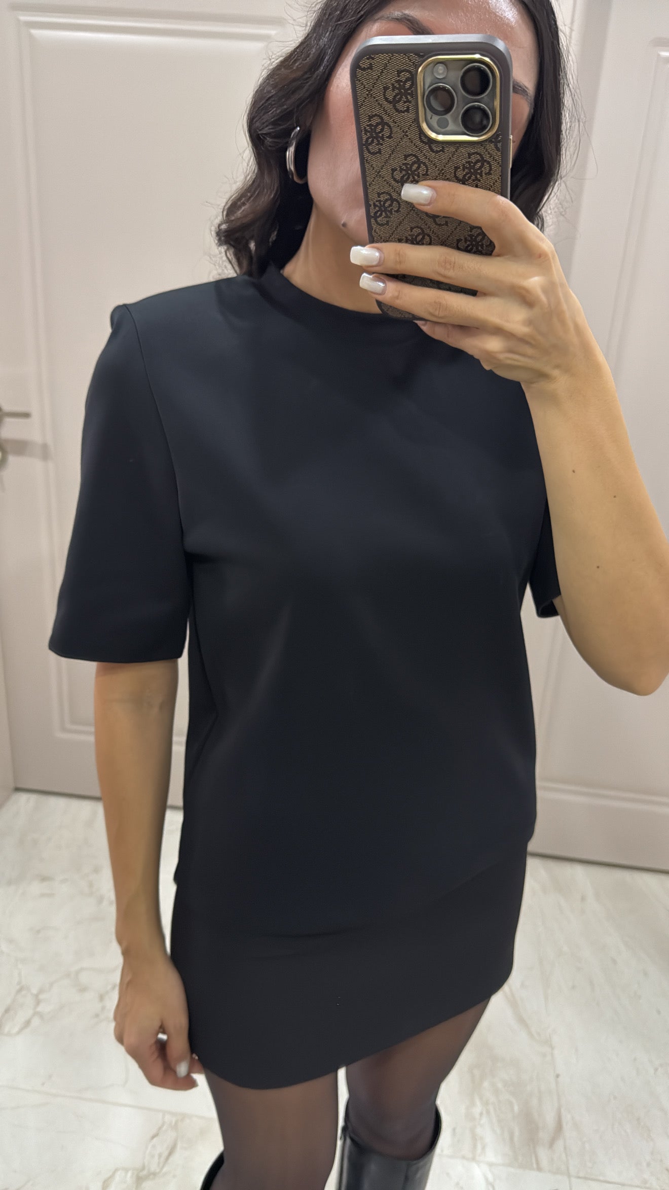 Vatkalı Tok Kumaş Siyah Kısa Kollu T-shirt