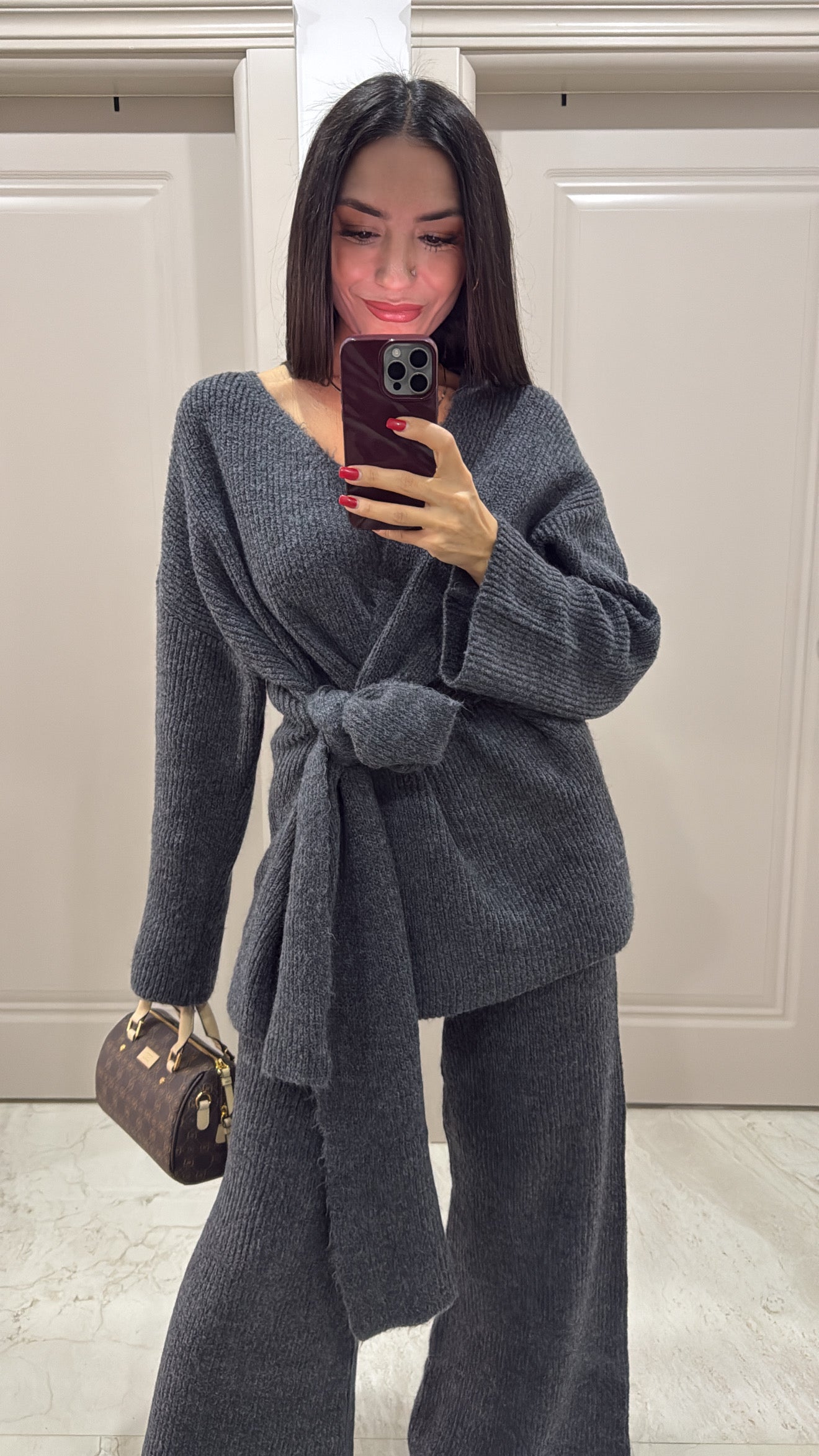 Marka Model Tasarım Füme Triko Takım