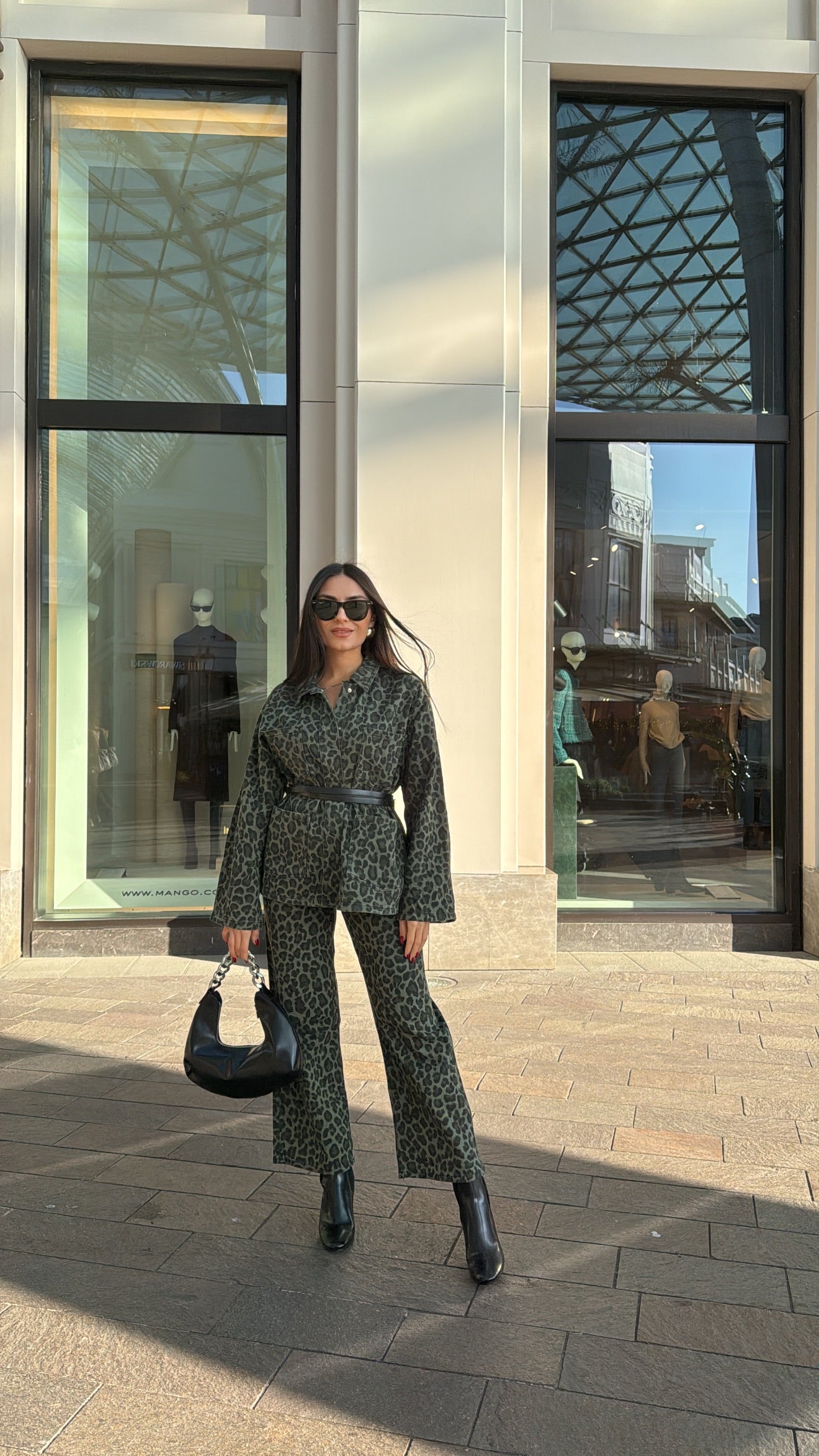 Leopar Desenli Koyu Yeşil Belden Kuşaklı Denim Ceket