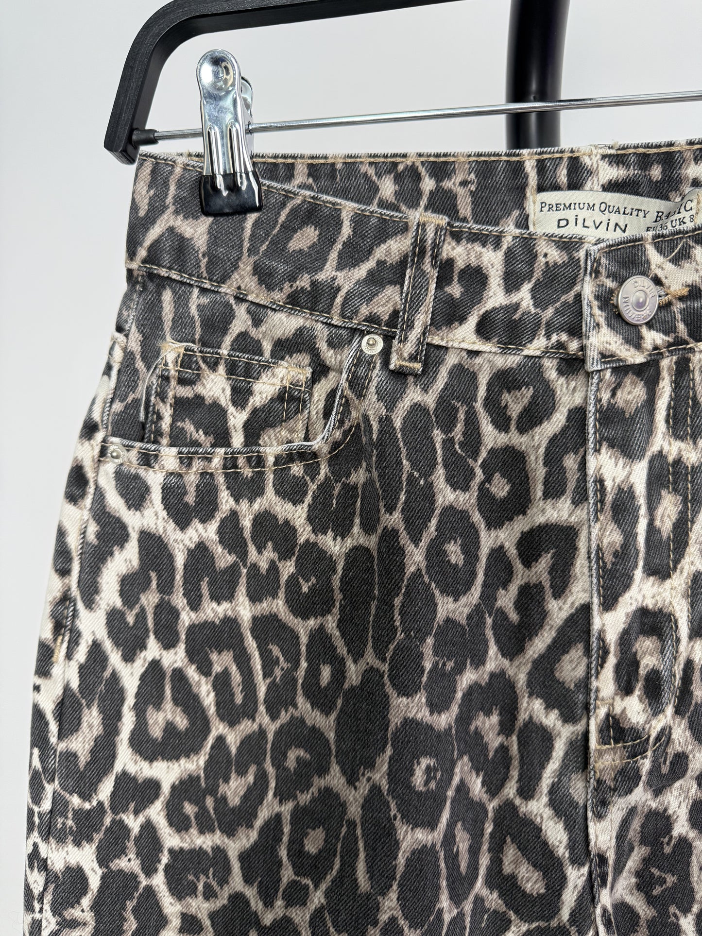 Leopar Stight Kot Pantolon