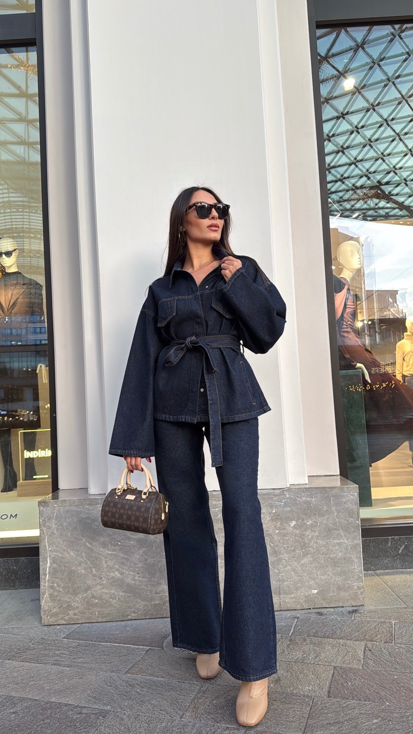 Marka Model Belden Bağlamalı Denim Takım