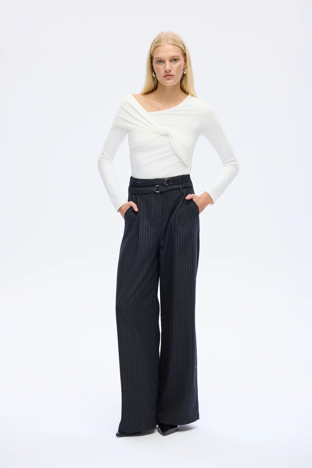 KEMER DETAYLI ÇİZGİLİ LACİVERT CEKET PALAZZO TAKIM