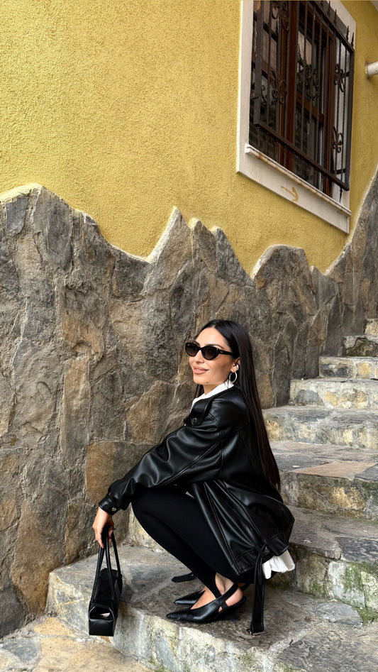 Siyah Önden Çizgi Detaylı Füzo Tayt