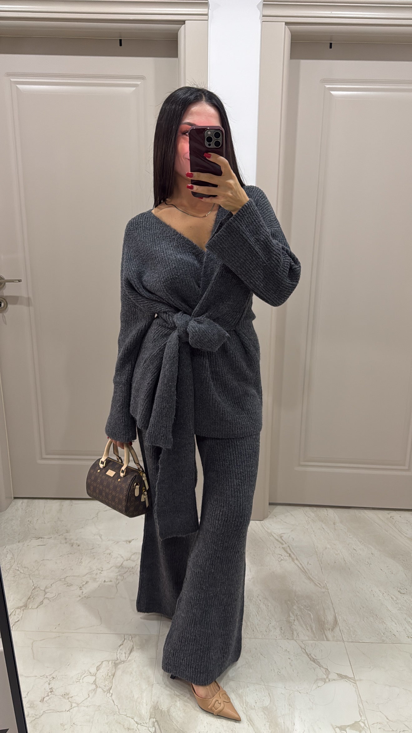 Marka Model Tasarım Füme Triko Takım