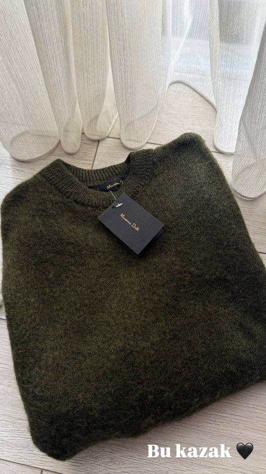 Marka Model Yeşil Kazak